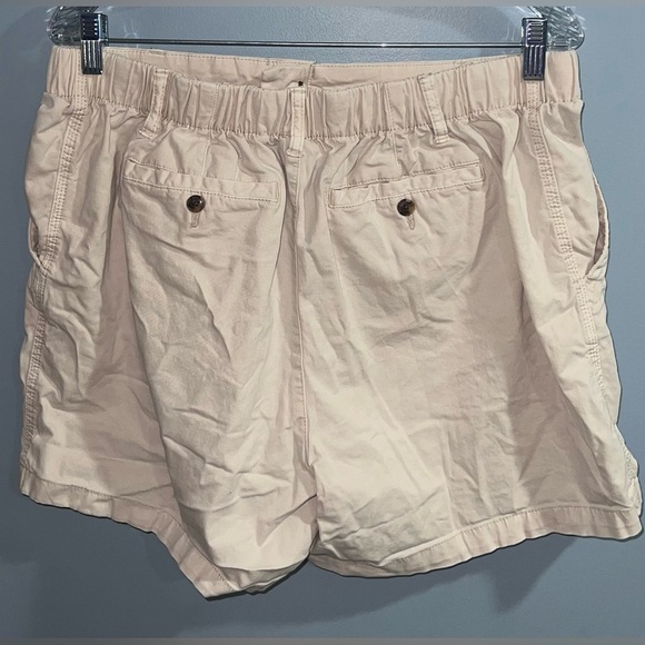 Old navy- Cream shorts - Picture 3 of 5